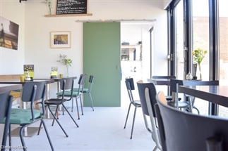 Binnenkijken bij Cafe Stekker (& een feestje!)