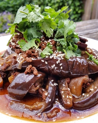 Chinese gestoofde Aubergine