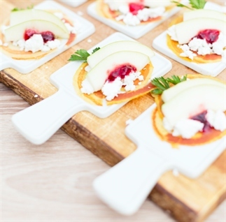 Crispy Pancetta met geitenkaas en peer