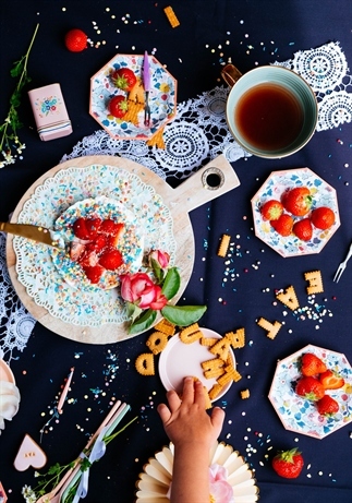 Feestelijk de tafel dekken