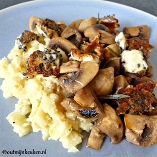 Gemarineerde champignons met krokante feta