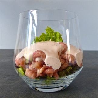Klassieke garnalen cocktail met whiskysaus