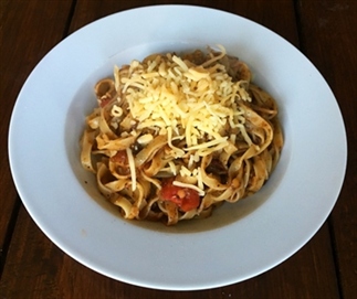 Pasta met vegetarische saus à la bolognese