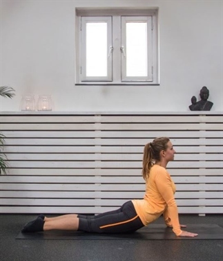 Yoga oefeningen voor in het vliegtuig!