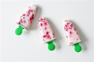 Yoghurt-frambozen ijsjes