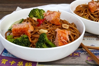 Zalm saté noedels