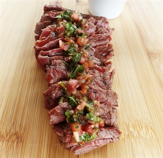 Bavette op de BBQ met Chimichurri