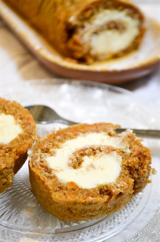 Carrot cake roll