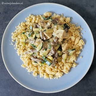 Couscous met biefstuk en groente, slechts 490 kcal