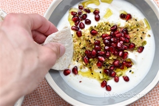 Labneh met pistache dukkah