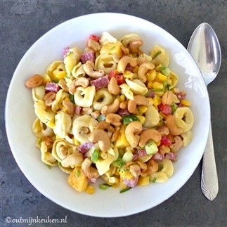Pastasalade met tortellini en mango