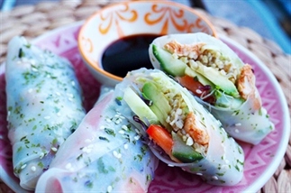Summer rolls met pittige kip en groente
