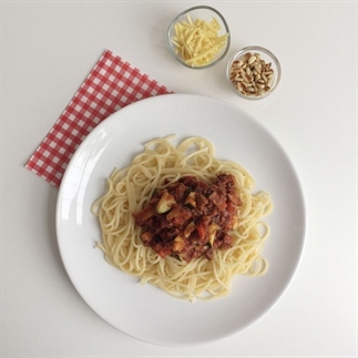 Vegan spaghetti bolognese