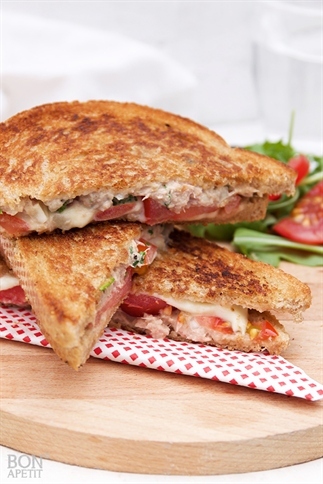 WAANZINNIGE MEDITERRANESE TUNA MELT!