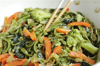 Zeewier noedels met nori