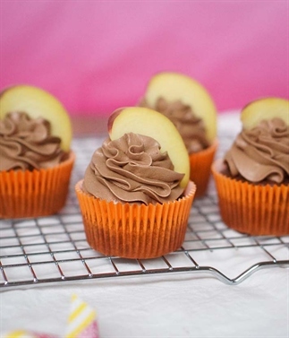 Chocolade cupcakes met perzik