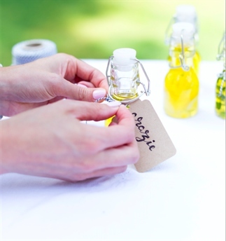 DIY: Olijfolie met een smaakje. Té leuke give-away