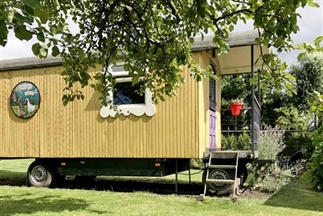 Een weekend slapen in pipowagen Weideblick