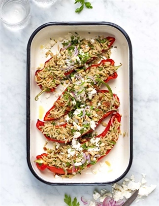 Gevulde puntpaprika's met volkoren orzo