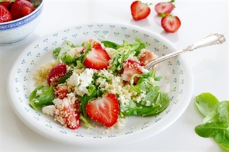 Heerlijke couscous salade met aardbeien!