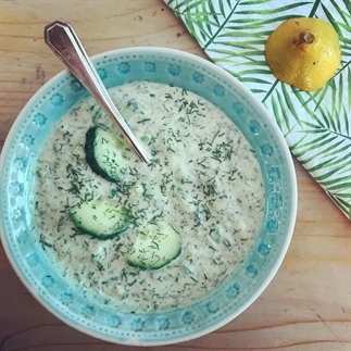 Romige avocado tzatziki – heerlijke dipsaus