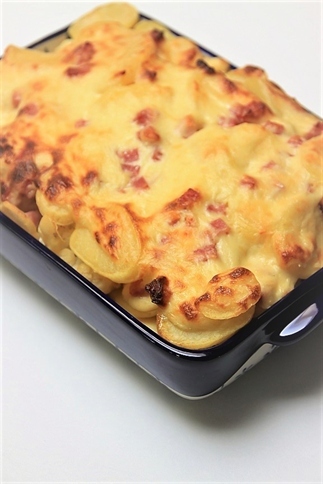 Bloemkool ovenschotel met hamkaassaus